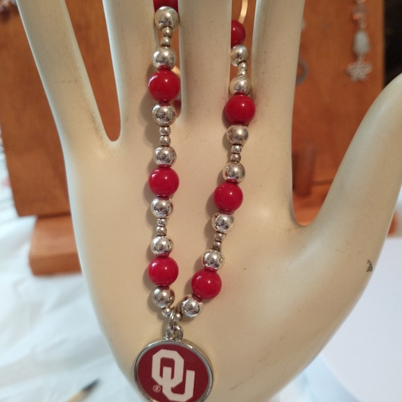 Oklahoma Sooners large t shirt and earrings, bracelet - Picture 6 of 9